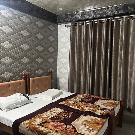 Sgh Guest House Mathura Eksteriør bilde