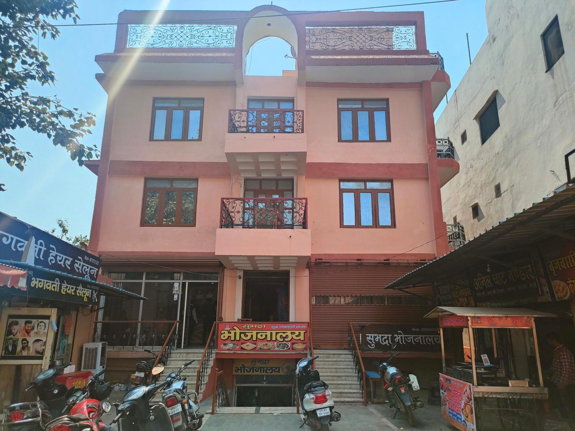 Sgh Guest House Mathura Eksteriør bilde