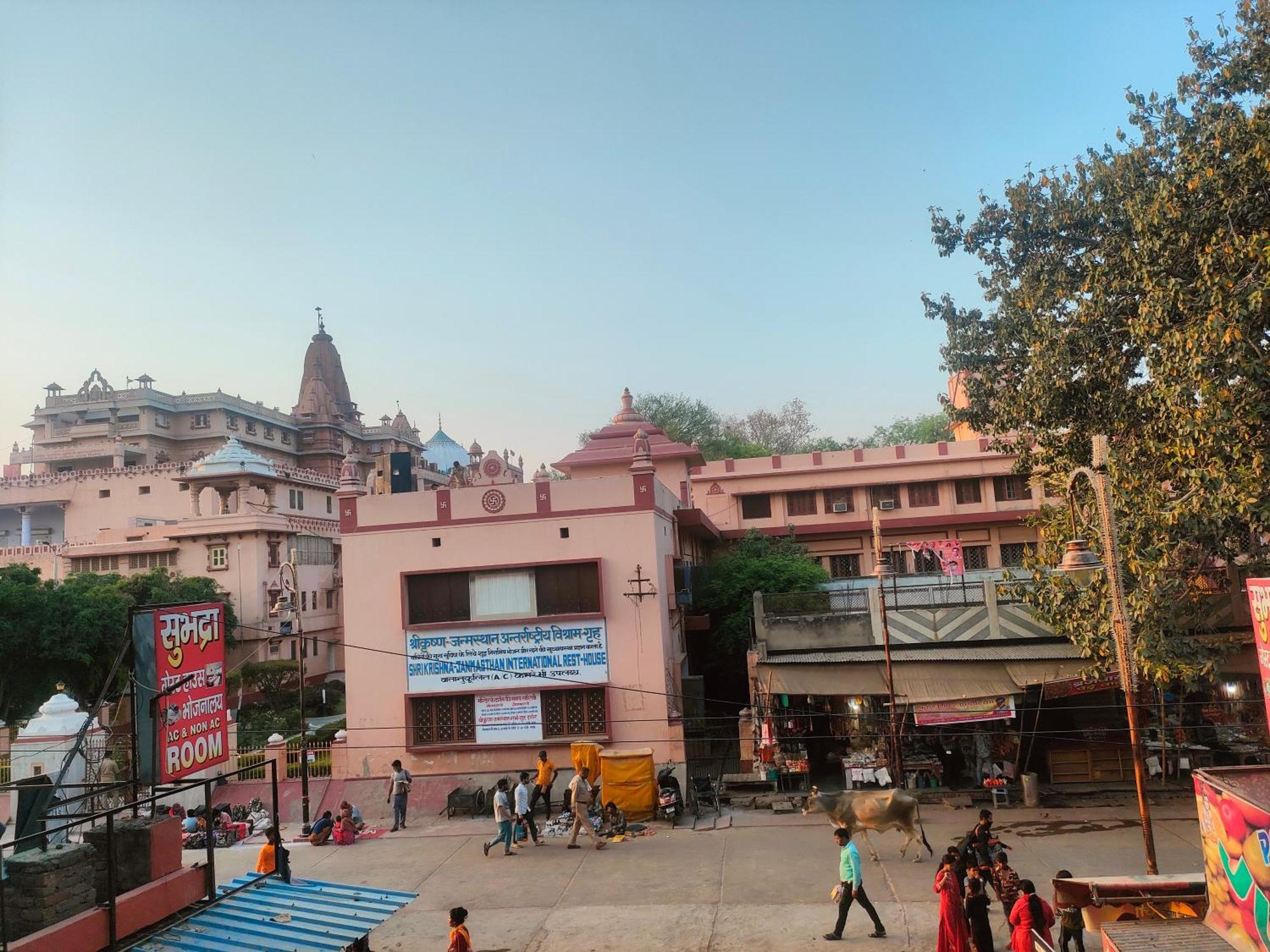 Sgh Guest House Mathura Eksteriør bilde