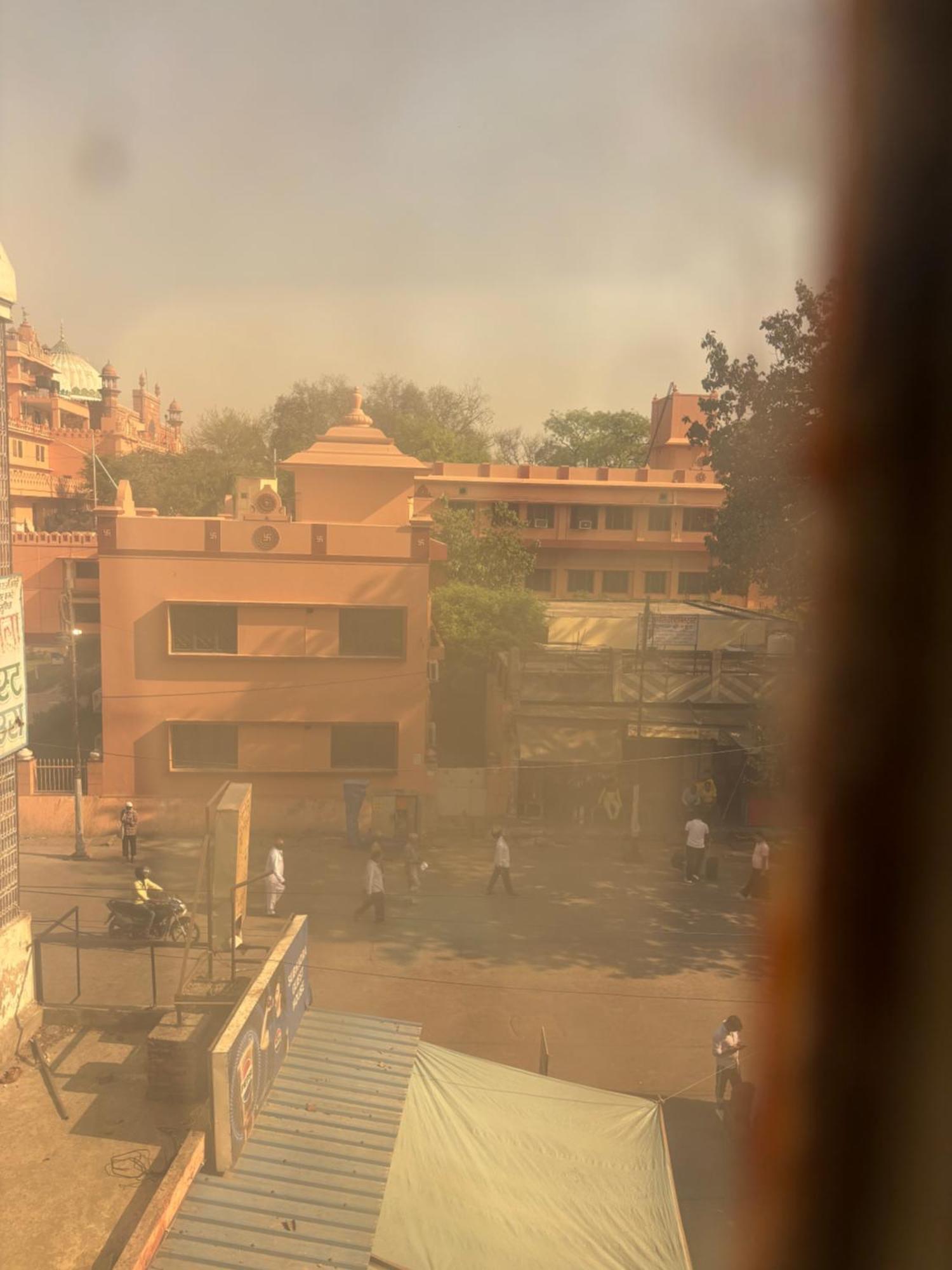 Sgh Guest House Mathura Eksteriør bilde