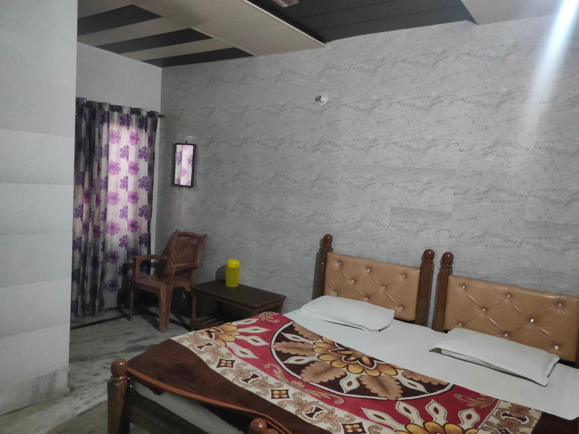 Sgh Guest House Mathura Eksteriør bilde