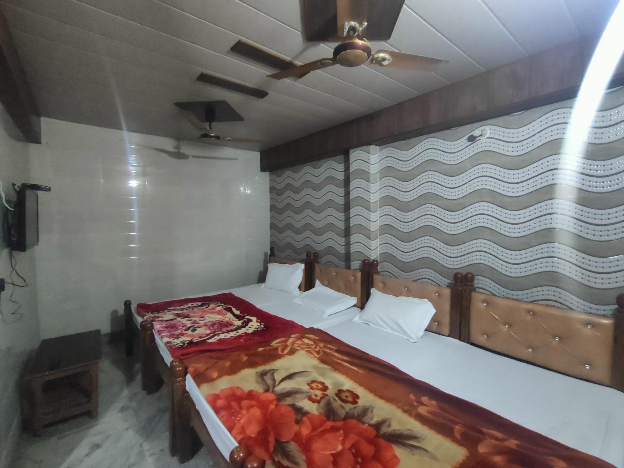 Sgh Guest House Mathura Eksteriør bilde